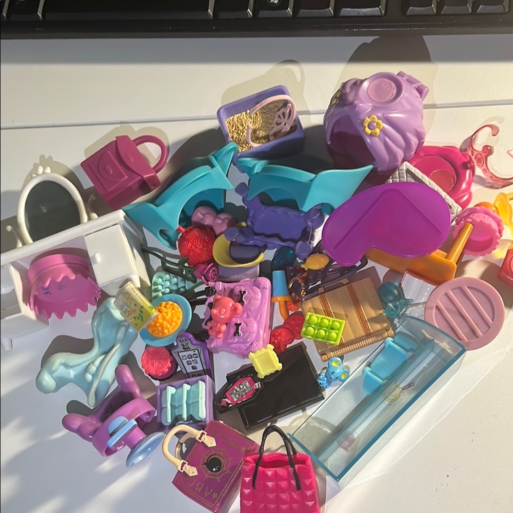 Littlest Pet Shop/Misc. Doll House Accessories/Furniture Random Lot